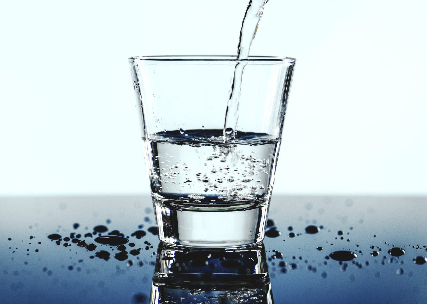 Comment bien s'hydrater en été quand l'eau ne suffit plus